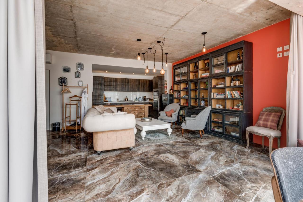 Talbot And Bons Deluxe Studio Flat Gudja Экстерьер фото